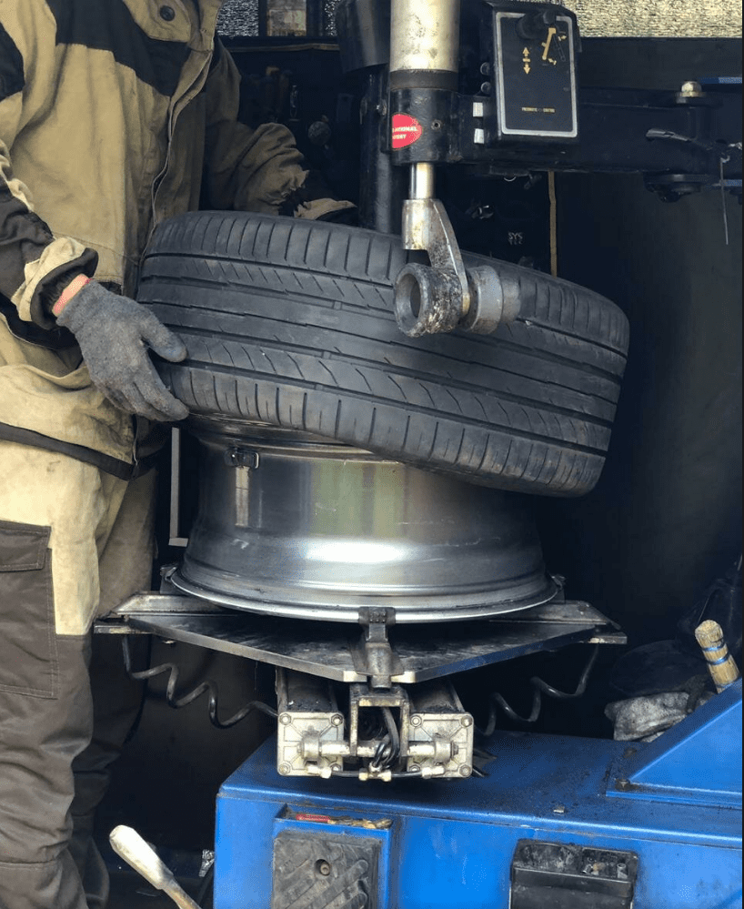 Выездной шиномонтаж в Москве - Выездной шиномонтаж - Ремонт авто: 120 ...