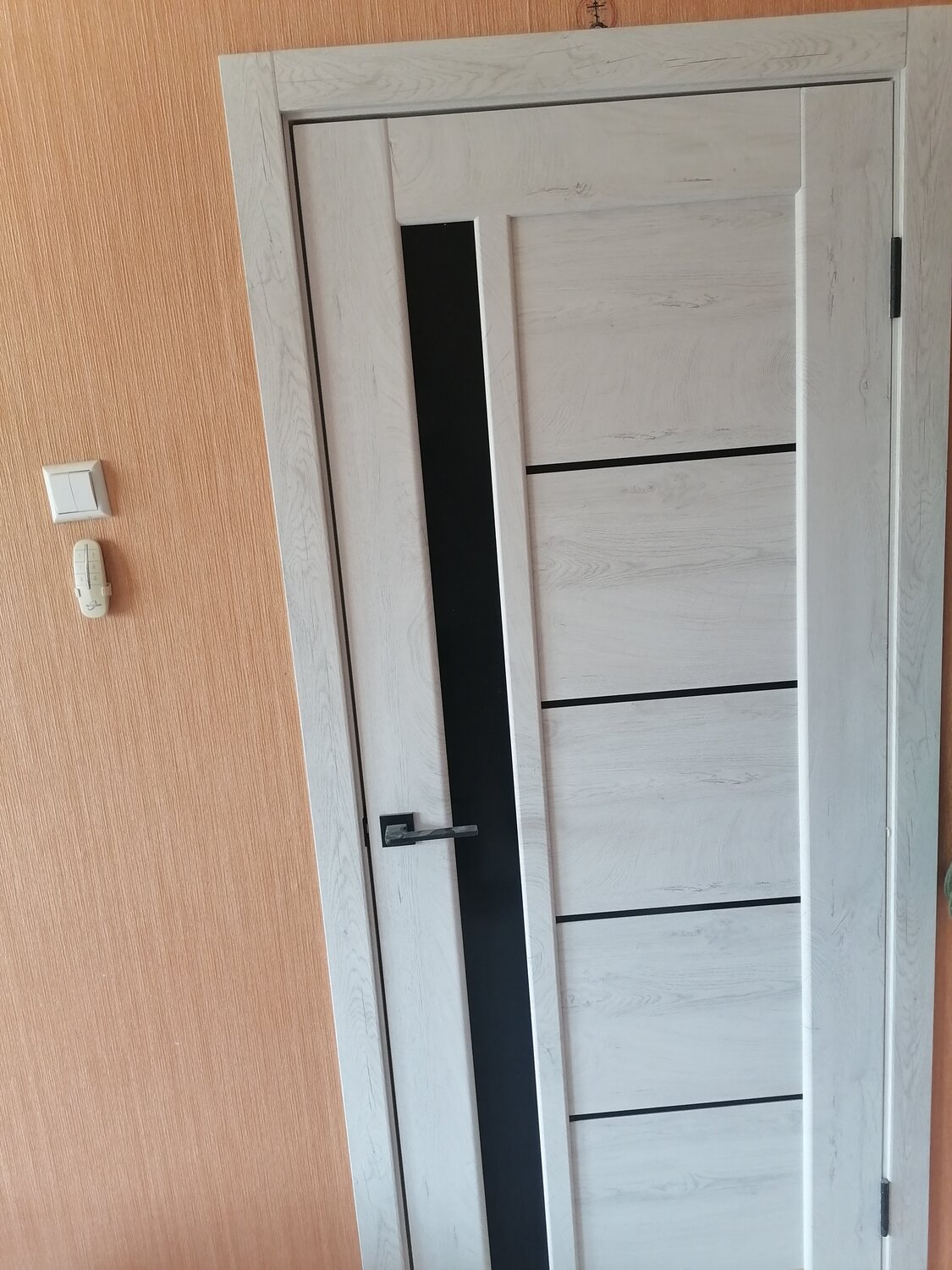 дверь, межкомнатные двери, межкомнатные двери беленый дуб, межкомнатные двери экошпон, двери экошпон