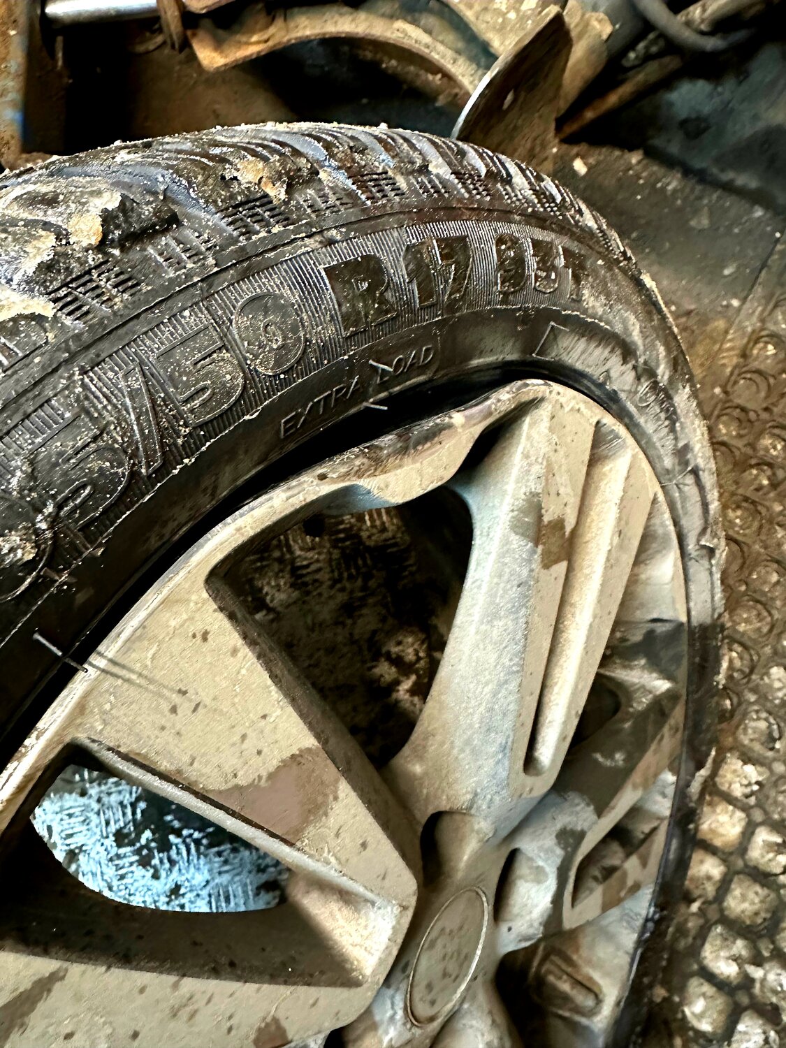 Выездной шиномонтаж в Санкт-Петербурге - Выездной шиномонтаж - Ремонт ...