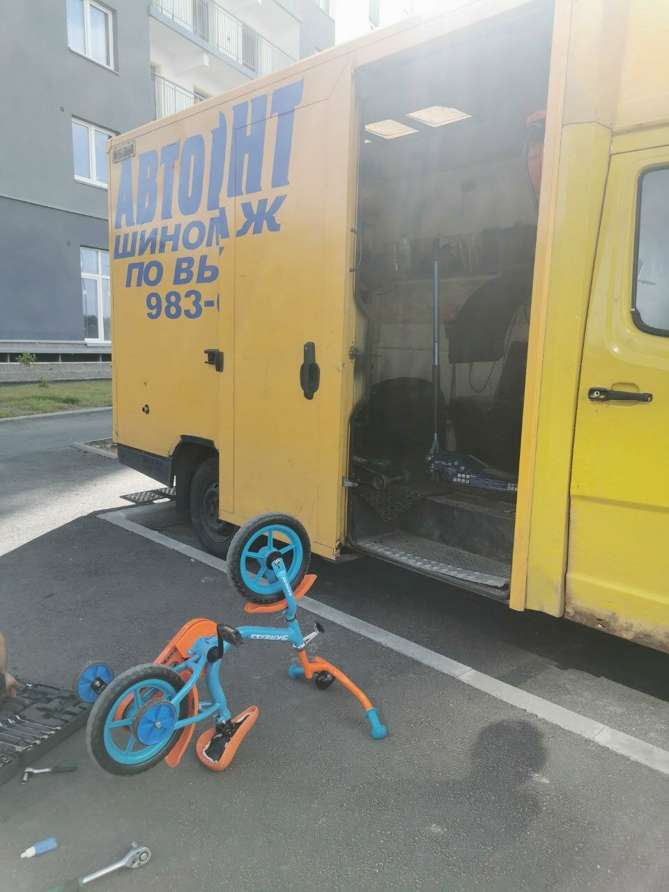 Выездной шиномонтаж в Санкт-Петербурге - Выездной шиномонтаж - Ремонт ...