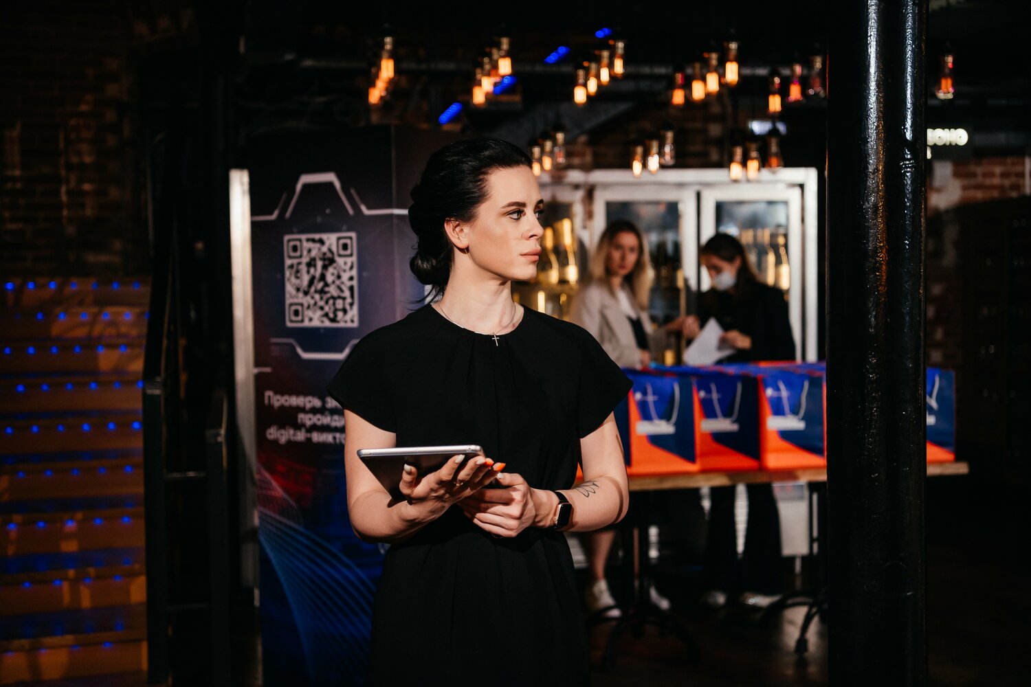 девушка, темникова вечерний ургант декабрь 2020, красивые люди, человек, эмма эм