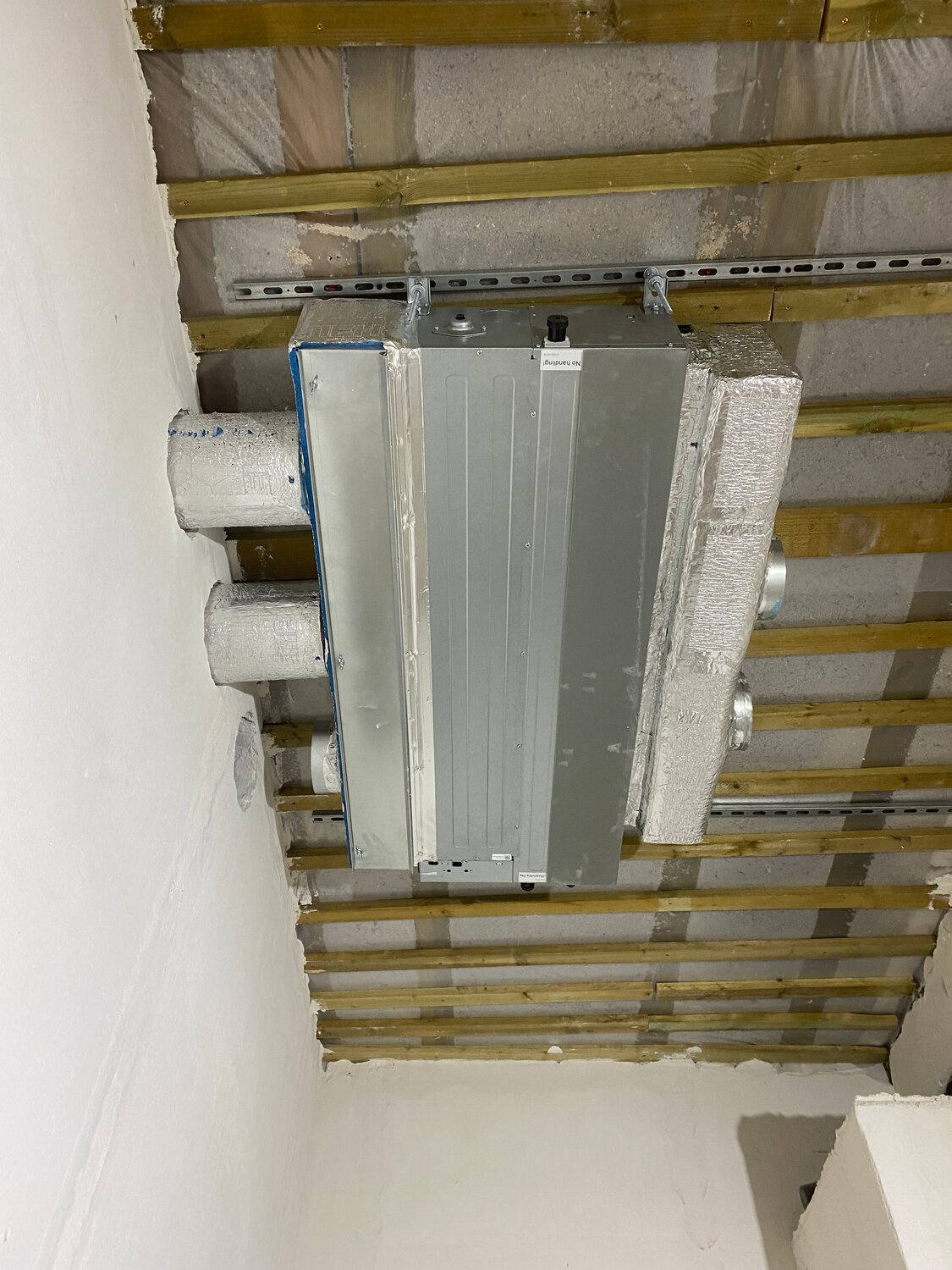 монтаж канального кондиционера, канальный кондиционер, системы вентиляции, вентиляция монтаж, монтаж систем вентиляции