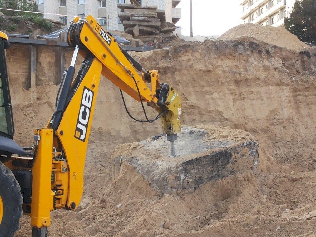 гидромолот на базе экскаватора, гидромолот для экскаватора jcb 3cx, гидромолот для экскаватора, гидромолот на экскаватор погрузчик, экскаватор погрузчик с гидромолотом