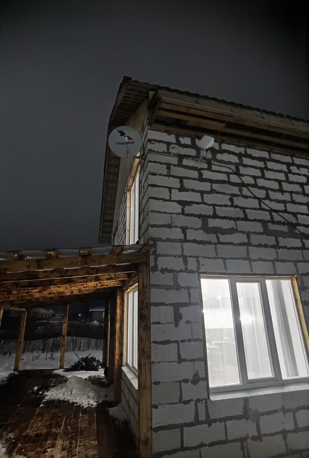 дом из газобетона, дом из газоблока, строительство домов из газобетона, пристройка из пеноблоков, окна в доме из газобетона