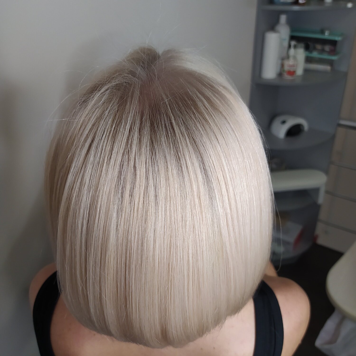 блонд каре, блонд, окрашивание тотал блонд, окрашивание волос, окрашивание