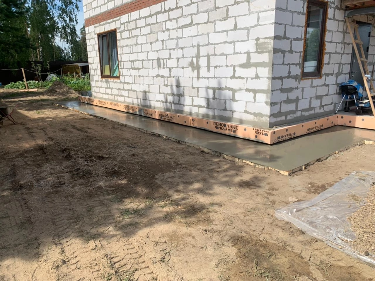 отмостка, отмостка вокруг дома своими руками из бетона, отмостка дома, отмостка фундамента, отмостка вокруг дома
