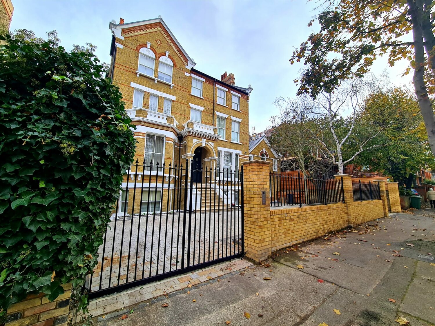 дома лондона, detached house в лондоне, лондонские дома, частный дом в лондоне