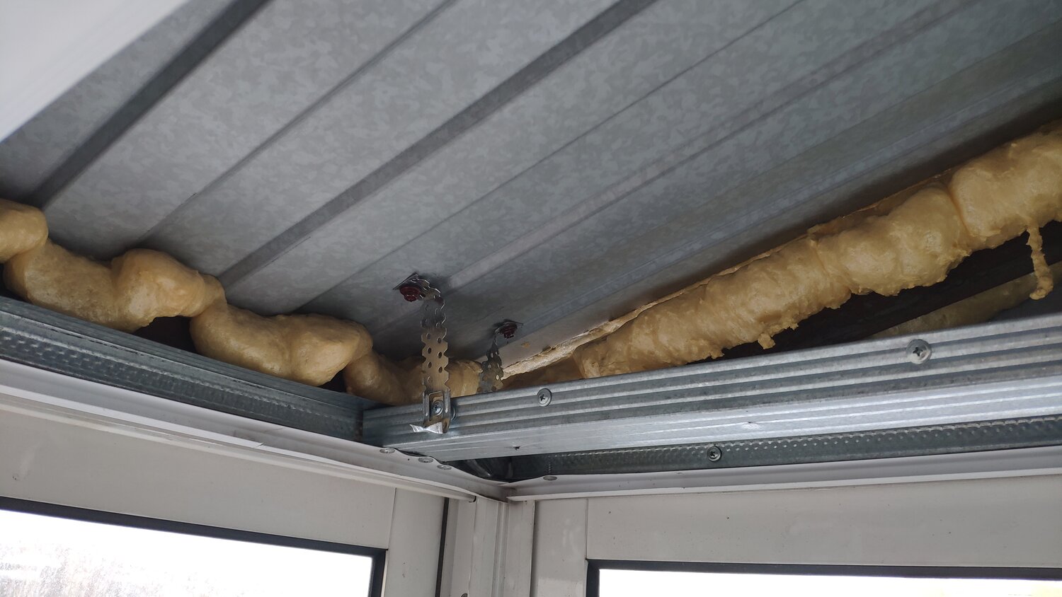 утепление лоджии, ремонт балкона в панельном доме, конденсат на утепленной лоджии, балкон в панельном доме, вентиляция на балконе