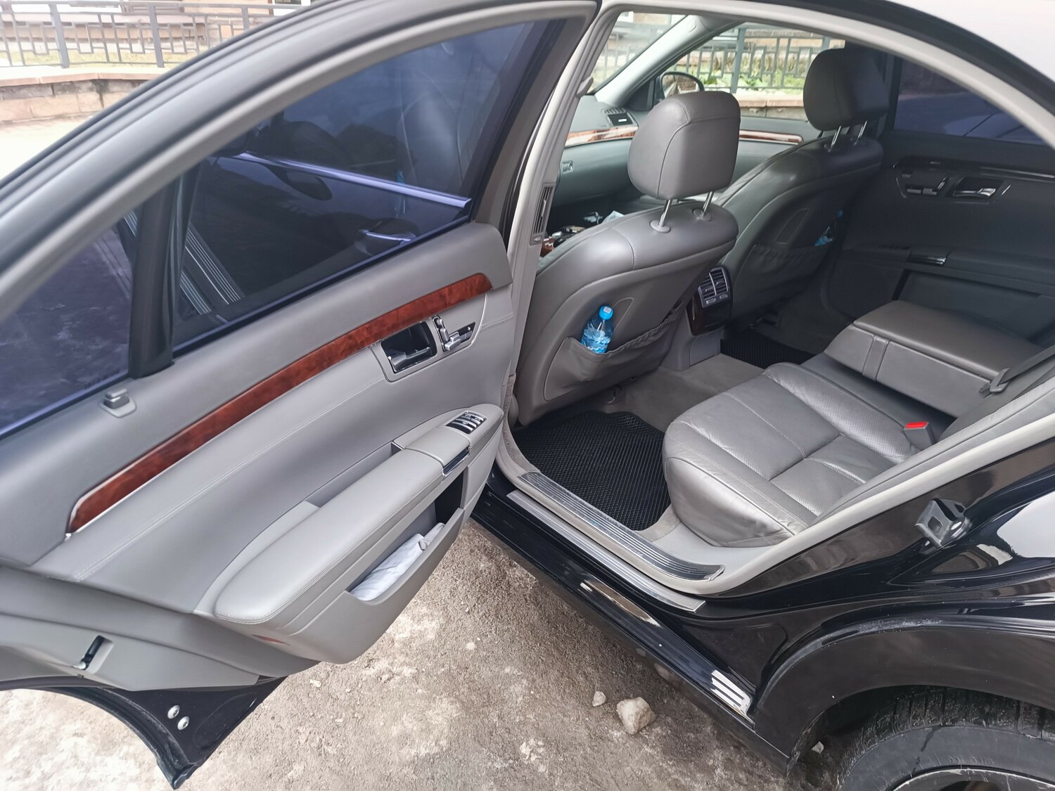 мерседес 221 черный салон, mercedes s class w221 салон, mercedes-benz w221, mercedes-benz s-класс, BMW 7er IV (E65/E66) Рестайлинг