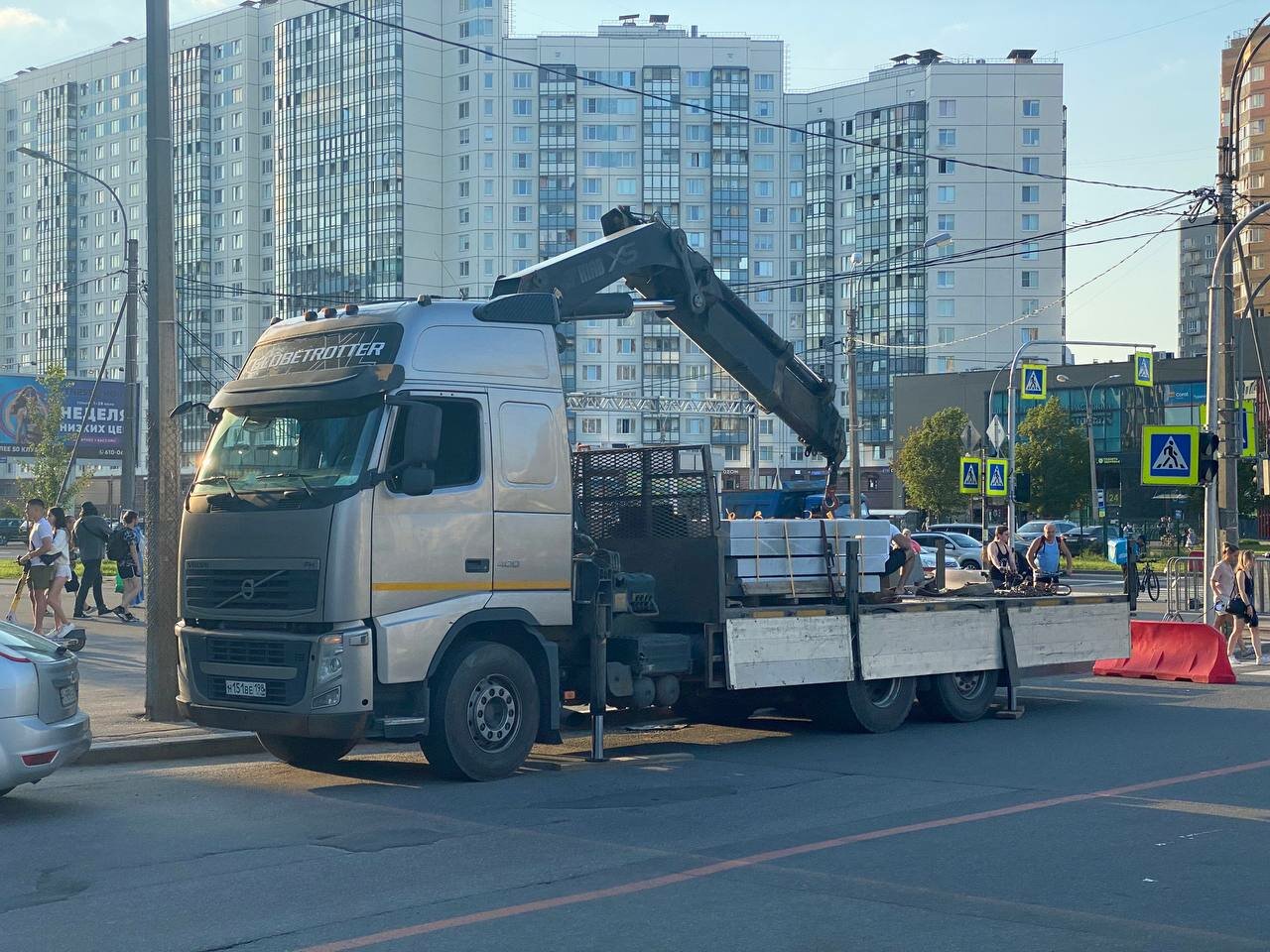 грузовик манипулятор, volvo fl 2006, автомобиль манипулятор, манипулятор вольво, эвакуатор