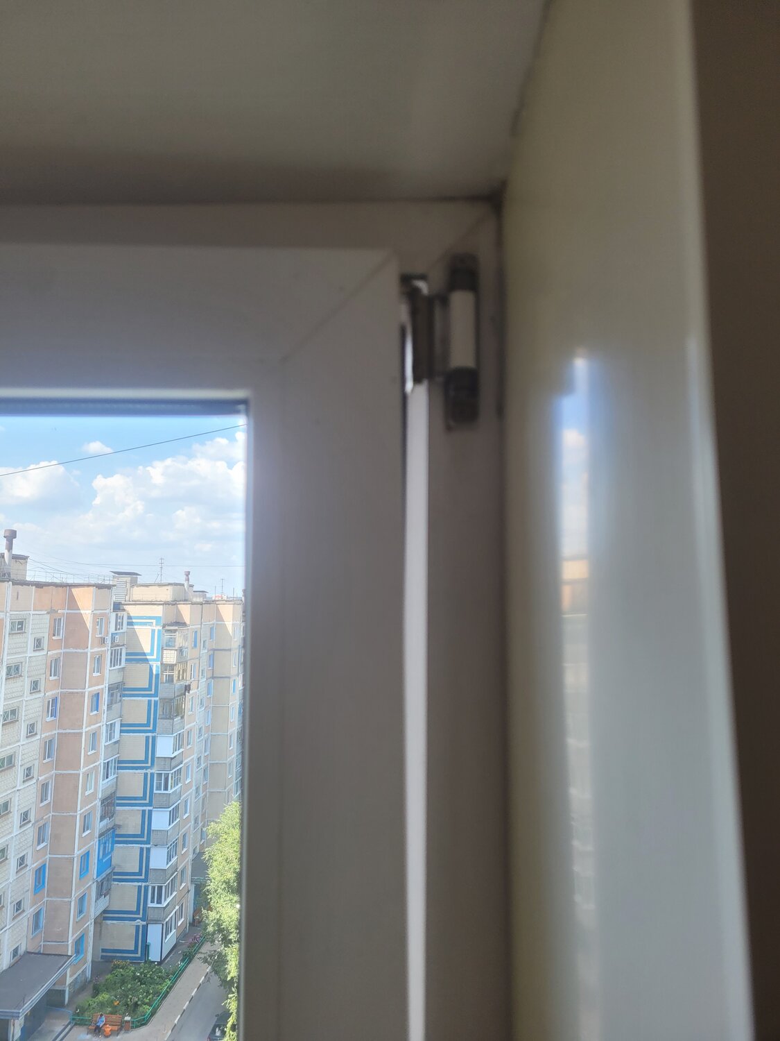 створка окна, створка балконной двери, фурнитура пластикового окна, створка пластикового окна, балконная дверь
