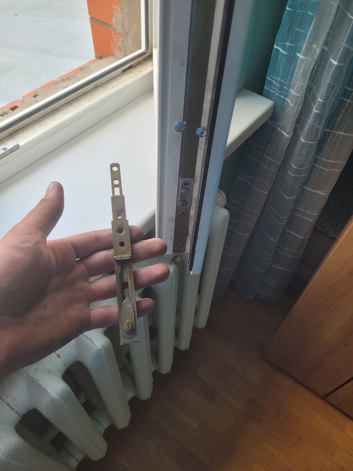 защелка балконная veka topline roto 256781, фурнитура для пластиковых балконных дверей, балконная дверь, оконная фурнитура, отрегулировать пластиковые окна