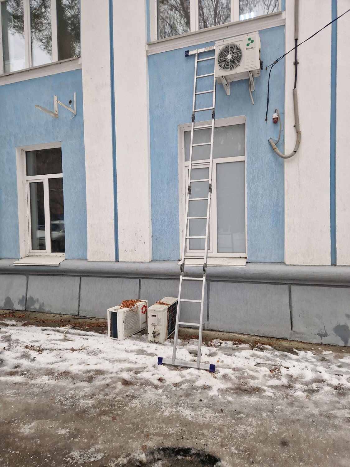 универсальная шарнирная лестница krause stabilo, лестница krause stabilo, шарнирная комбинированная лестница krause stabilo 2x3+2x6 133922, лестница krause stabilo 3х9 133755, лестница алюминиевая