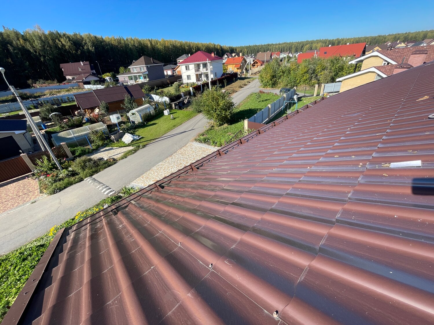 ондулин кровля, кровля из профнастила с44, ендова кровли ондулин, шифер крыша, металлочерепица