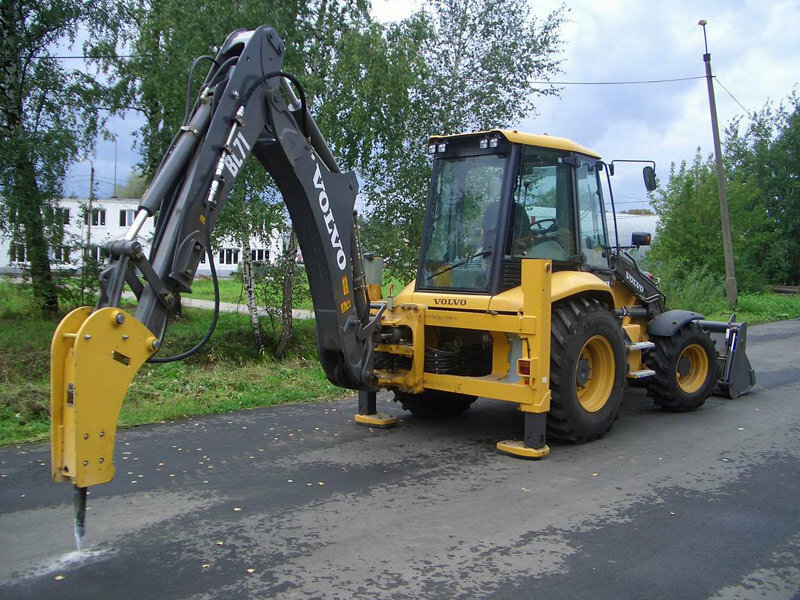экскаватор-погрузчик volvo bl71, услуги экскаватора погрузчика, экскаватор погрузчик volvo bl 71 b, погрузчик вольво бл 61, аренда экскаватора погрузчика