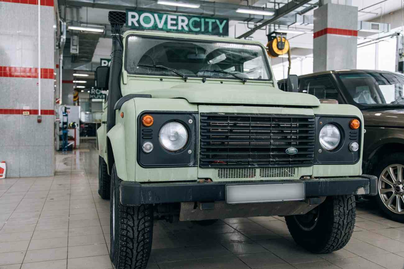 land rover defender, land rover series iii front, land rover series iii, ленд ровер дефендер в новом кузове, Land Rover Defender
