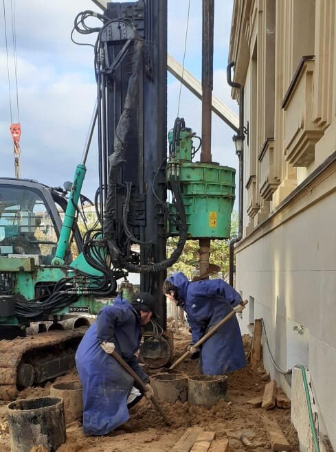 буровая, буровая gm-200, погружение свай вибропогружателем, машинист буровой установки колонкового бурения, буровая установка