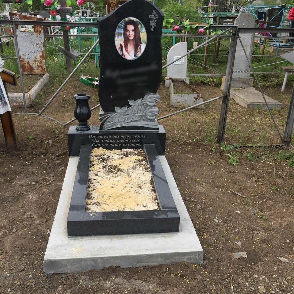 гранитный памятник 120 на 60 на 8, памятники из гранита, мраморные памятники на могилу, памятник гранитный 80 40, памятник гранитный