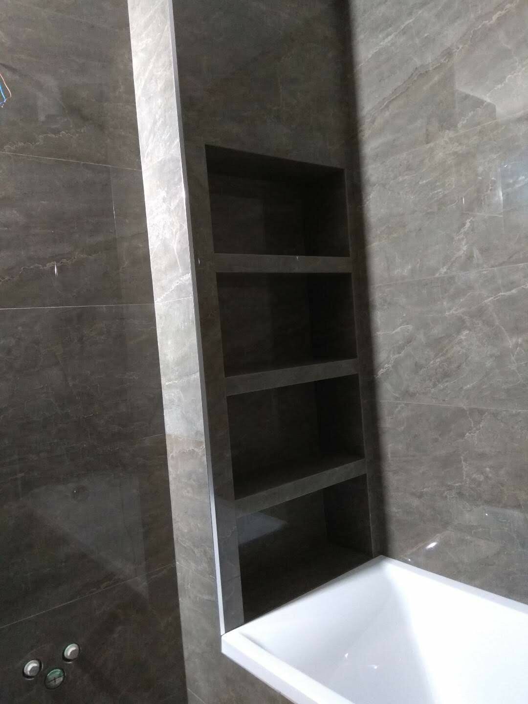 полки из гипсокартона в ванной, полочки в ванную комнату из гипсокартона, полки из плитки в ванной, полочки в ванную из плитки, полки из плитки