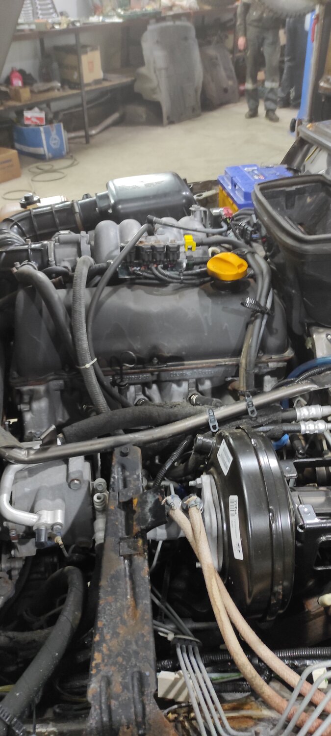 двигатель змз, двигатель уаз, змз v8 на газ 69, змз 409 газель, уаз хантер