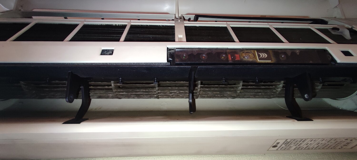 кондиционер, кондиционер дайкин, кондиционер leran ac 1870, внутренний блок кондиционера, грязный внутренний блок кондиционера