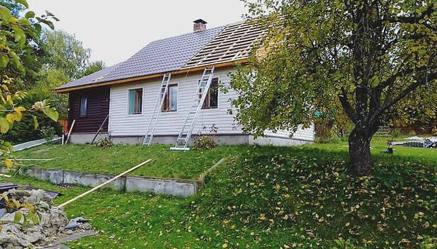 Монтаж кровли из проф-настил