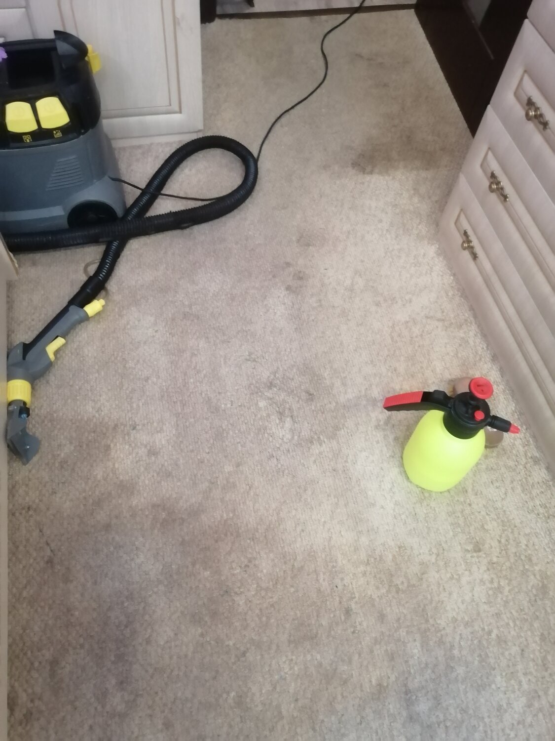 пылесос karcher, моющий пылесос karcher, пылесос для химчистки мебели, пылесос керхер, моющий пылесос