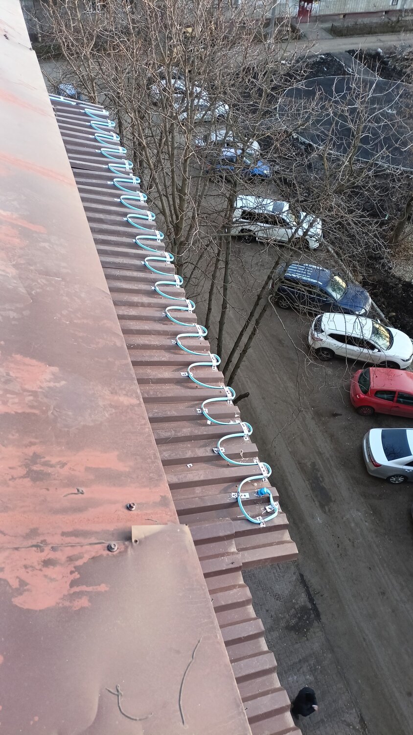 обогрев кровли и водостоков, греющий кабель для кровли, обогрев кровли, обогрев водостоков, обогрев кровли греющим кабелем