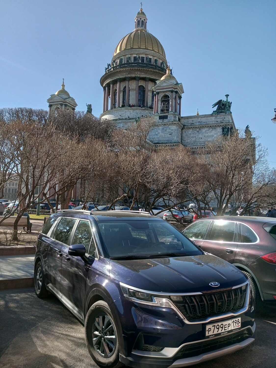 kia motors, автомобиль киа, kia carnival, kia carnival 2021, бутылка