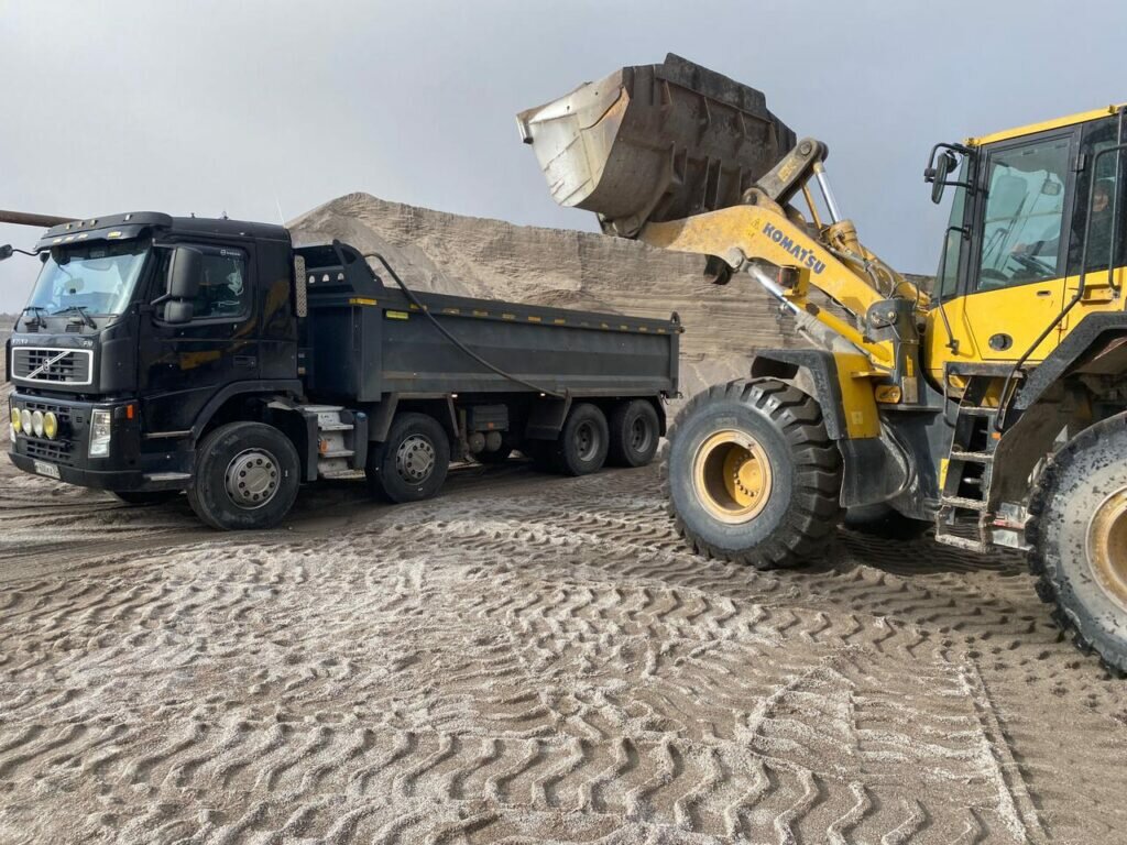 погрузчик volvo, фронтальный погрузчик volvo, карьерный погрузчик, колесный погрузчик, фронтальный погрузчик вольво
