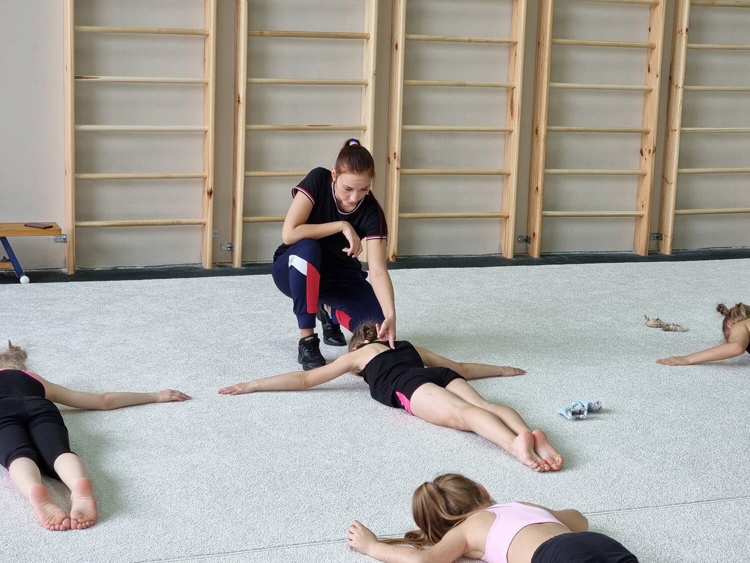 художественная гимнастика растяжка, гимнастика в школе, художественная гимнастика упражнения, шпагат гимнастический, художественная гимнастика хореография