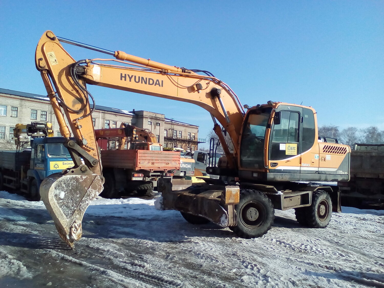 hyundai r180w-95, полноповоротный экскаватор hyundai 180c, экскаватор hyundai r210w-9s, hyundai 180 экскаватор колесный, hyundai экскаватор колесный r140w-7 2010