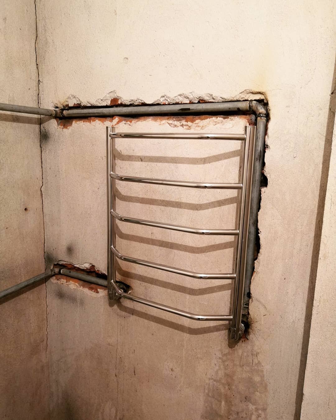 Замена полотенцесушителя в Москве - Сантехнические работы и монтаж ...