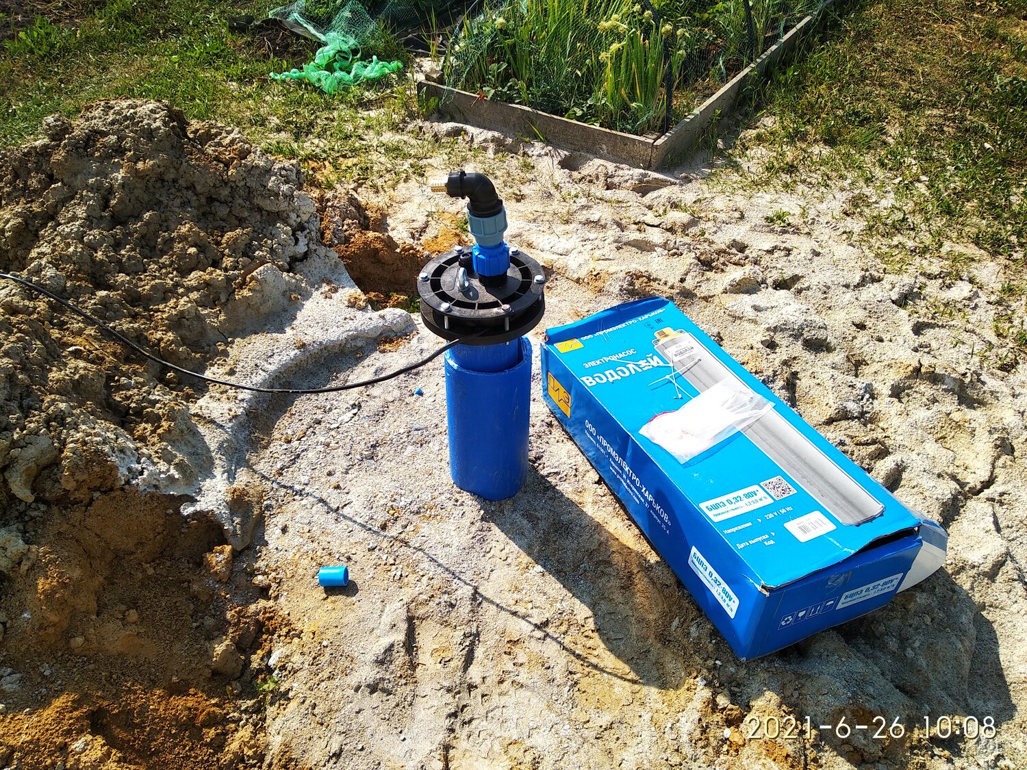 обустройство скважины, обустройство скважины на воду, обустройство скважины на даче, обустройство оголовка скважины, скважина на воду