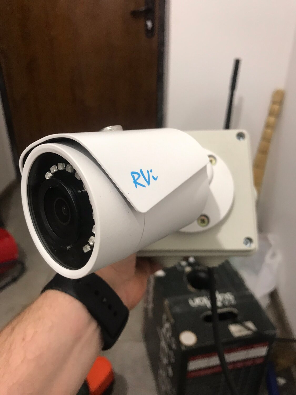 камера наблюдения, ip-камера, камера, камера видеонаблюдения сармат, видеокамера omny base minibullet2e