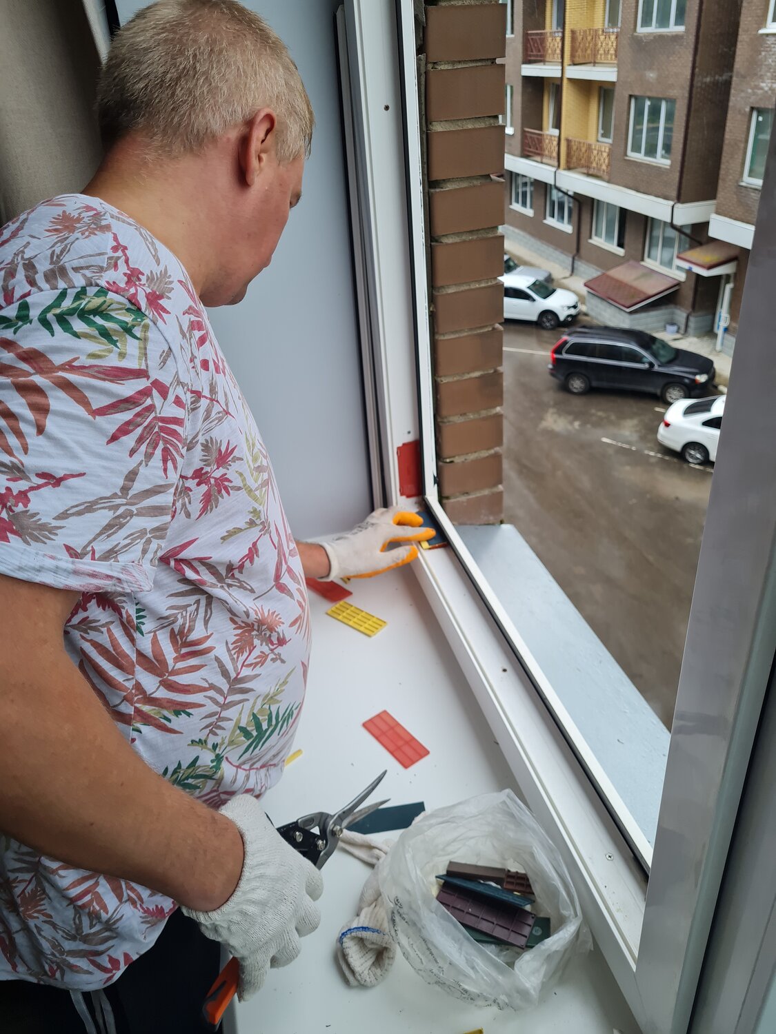 Ремонт окон и балконов в Москве: 120 монтажников окон со средним ...