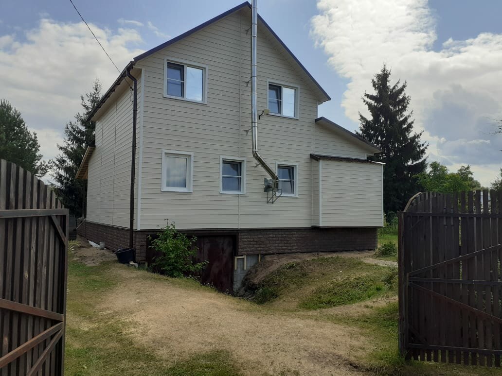 Монтаж фасада из винилового сайдинга