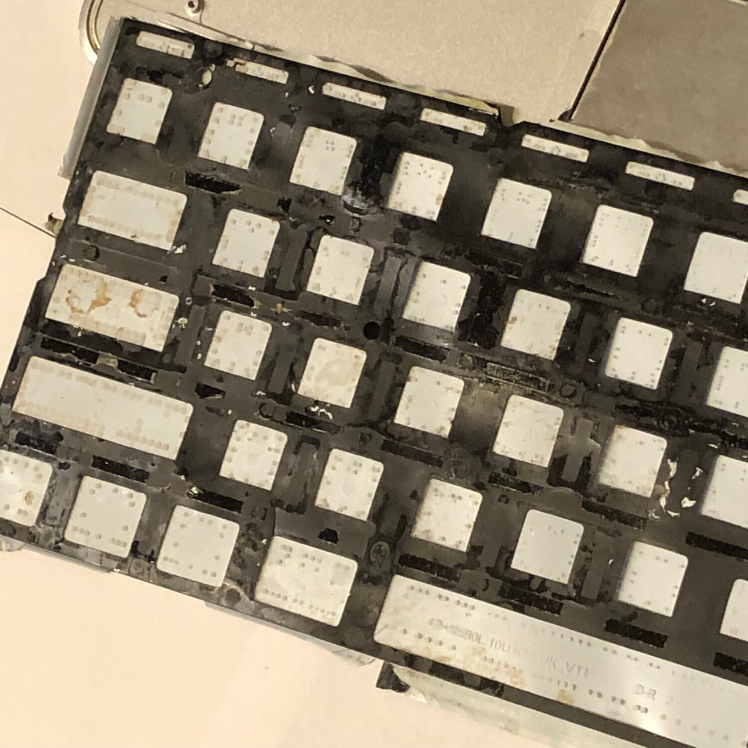 macbook air a1237 клавиатура, подсветка клавиатуры macbook pro 2008 a1268, геосетка армопол, клавиатура для ноутбука, металлическая плетенка лист