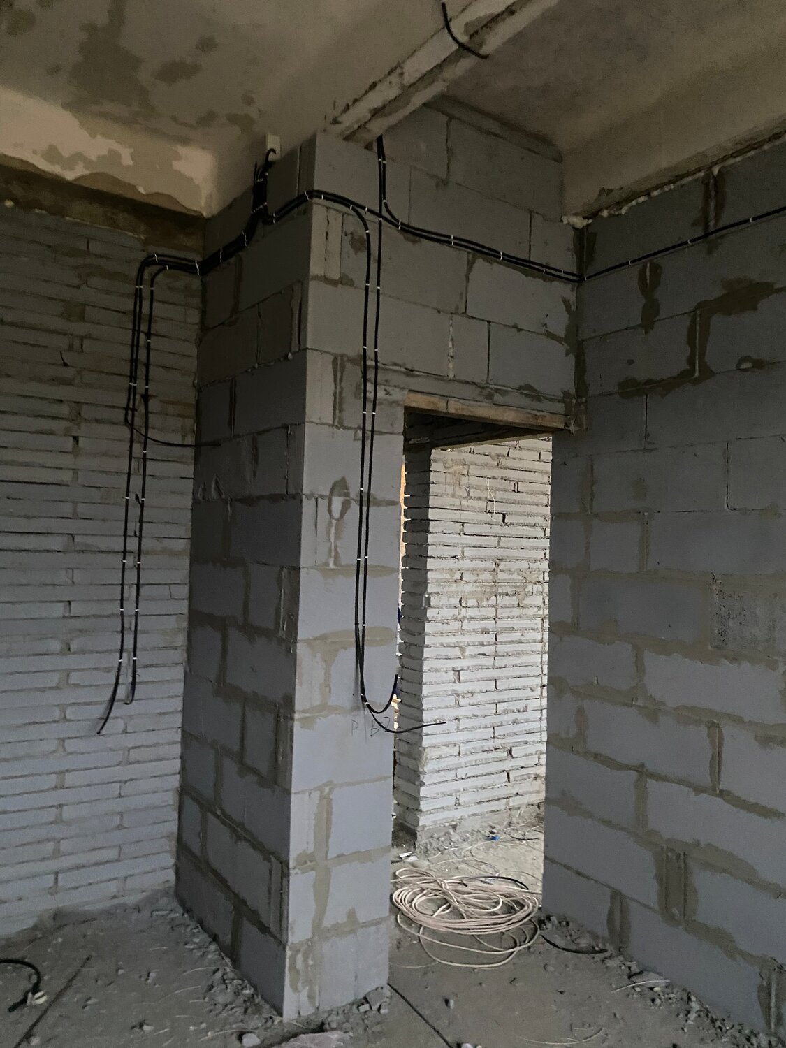 жк театральный парк студия, гипсокартон или пеноблок, шуваловский дуэт прок квартиры без отделки, стена из перегородочного блока грас, газобетон