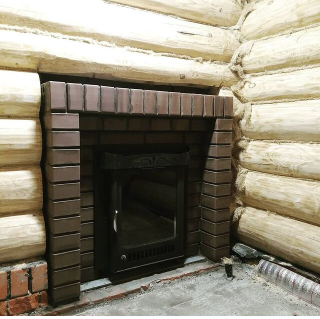 облицовка банной печи, печь ермак каминная кирпичная обкладка, обкладка банной печи кирпичом, отделка банной печи, облицовка портала печи в бане