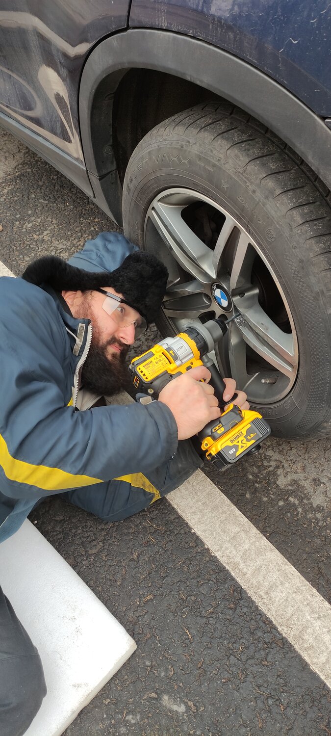 Замена аккумулятора на новый с выездом в Москве и Московской области ...