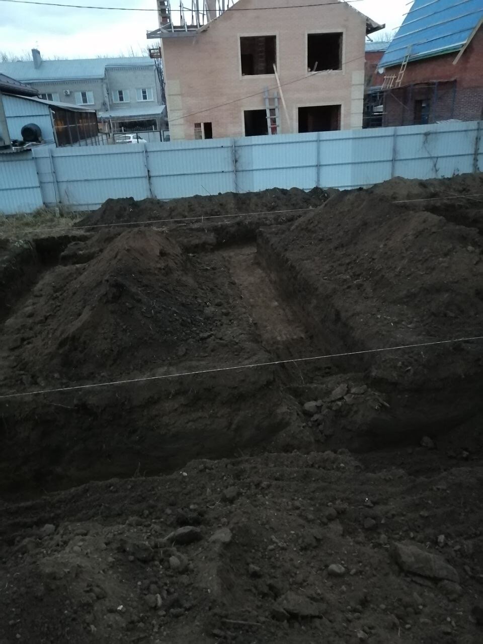 археологический котлован, планировочный грунт, котлован это в строительстве, фундамент для частного дома, строительство фундамента