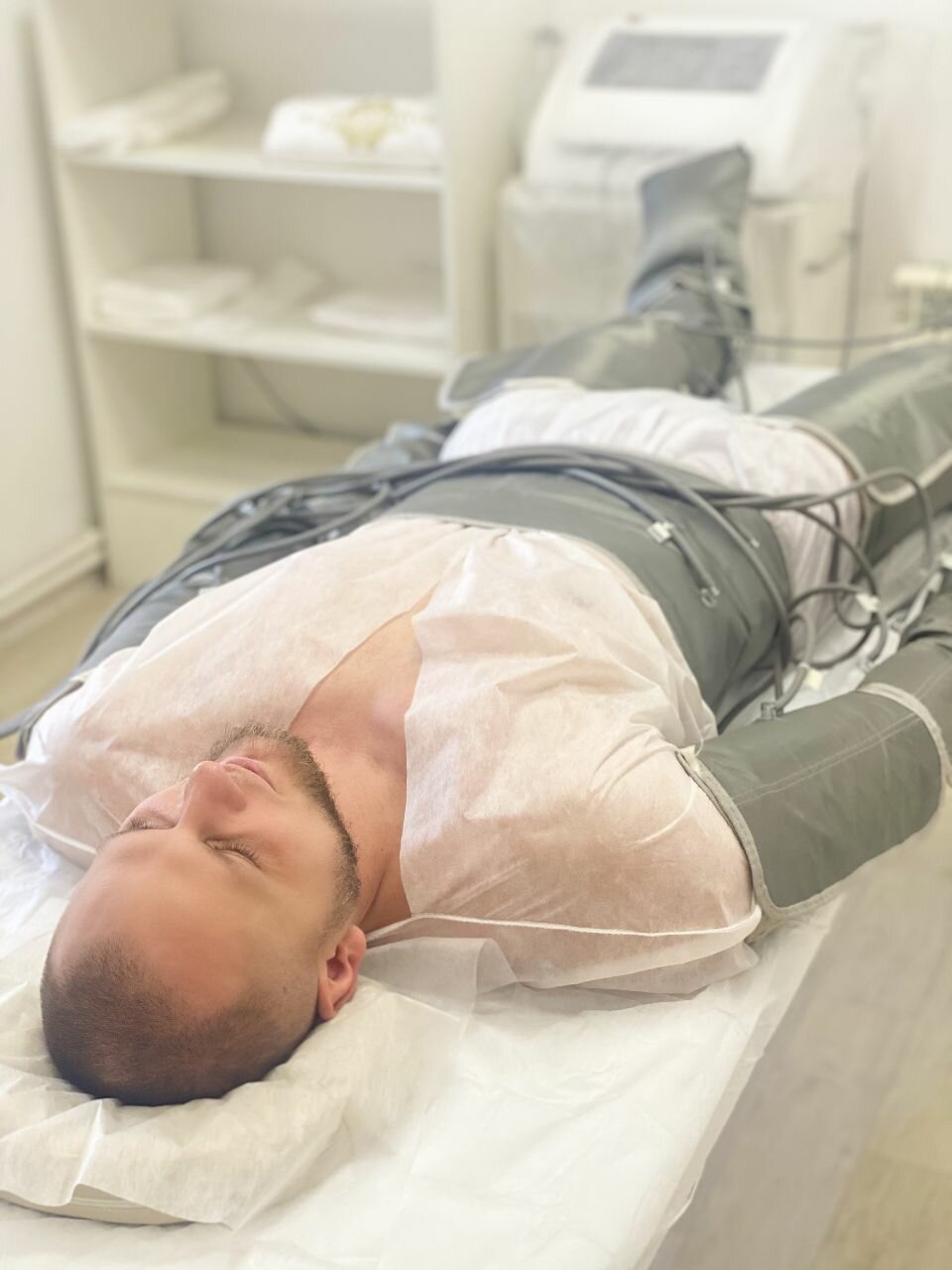 прессотерапия doctor life mark 400, человек, ессентуки санатории, доктор а московский тракт 121 3, доктор а тюмень широтная 189/1