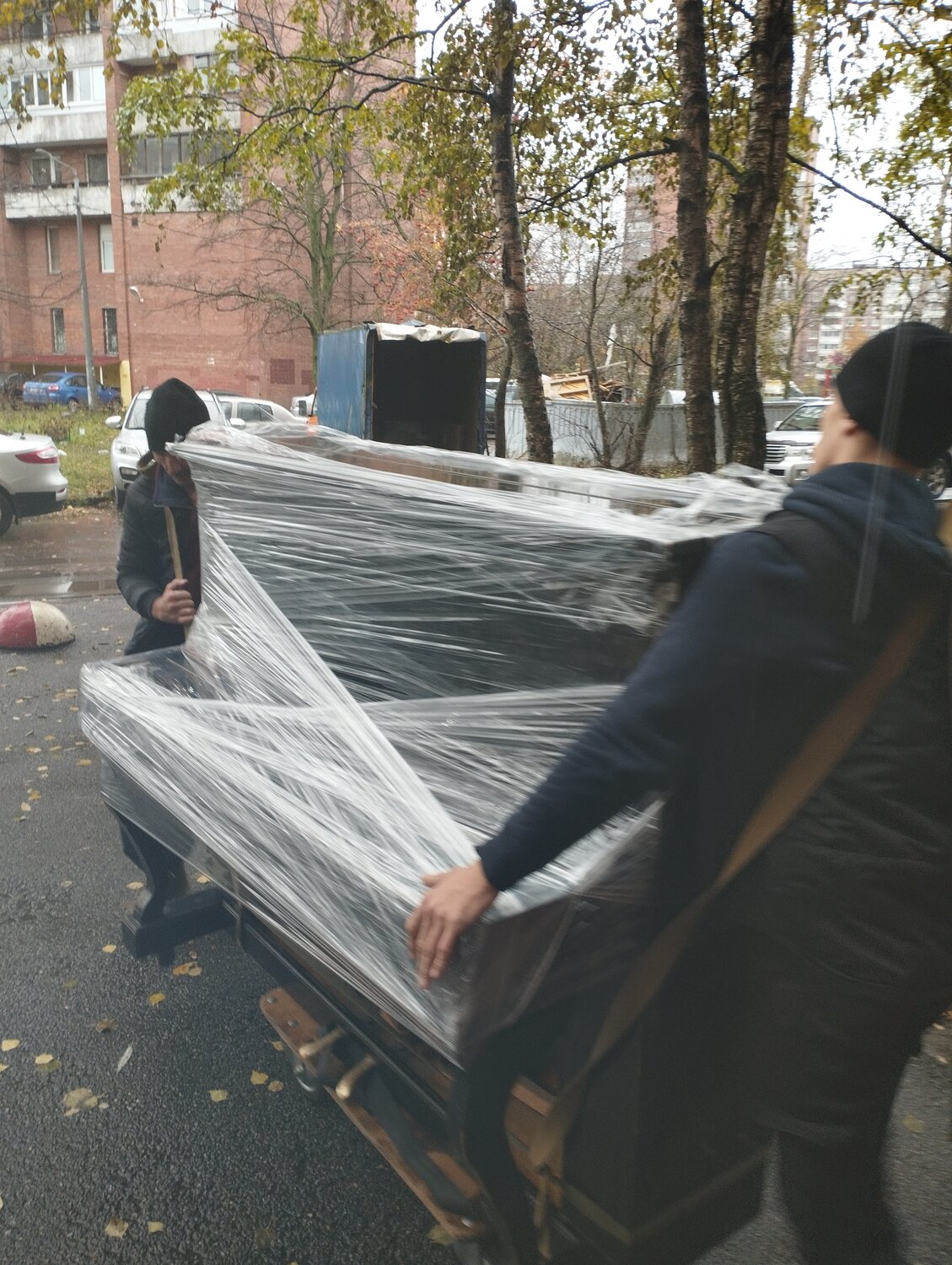 грузчик, ноги, грузчики переезды, грузчики москва, перевозка пианино
