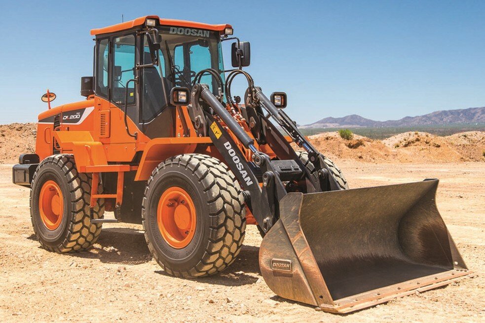 фронтальный погрузчик дусан, doosan dl 200a, doosan infracore d 155-5 автопогрузчик, карьерный погрузчик доосан, doosan dl 460