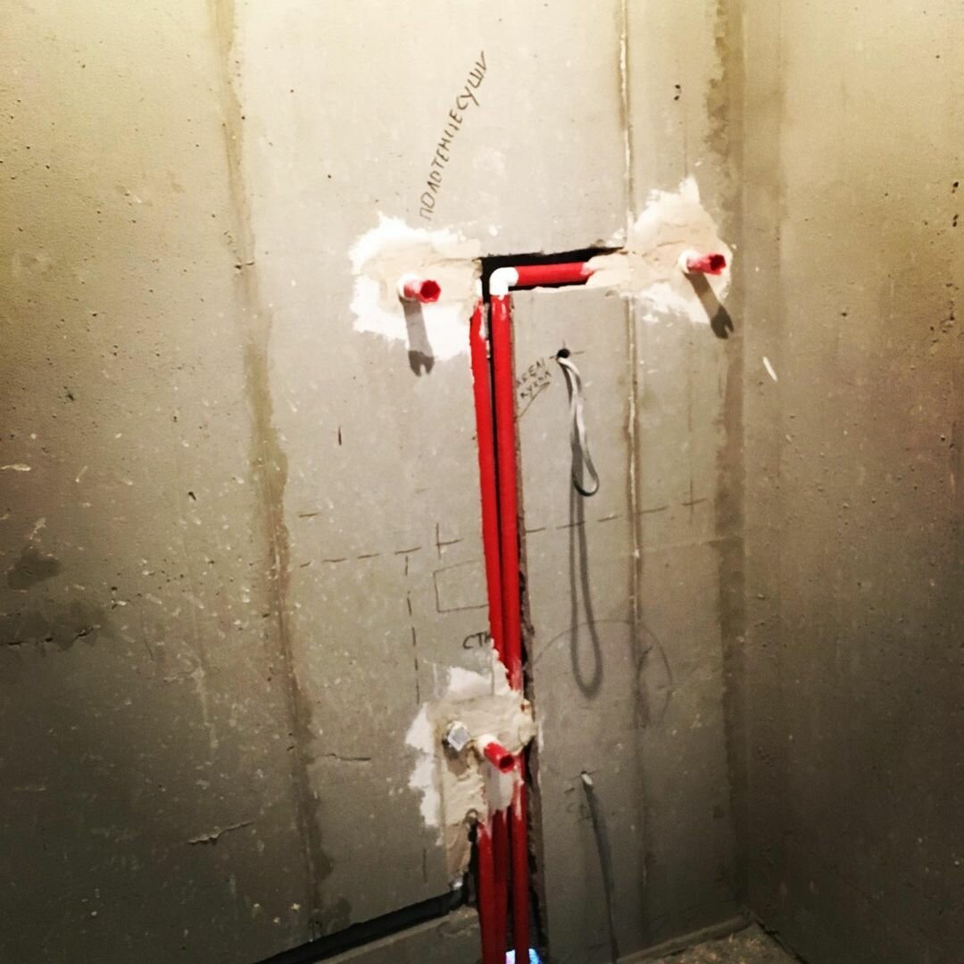 водопровод в панельном доме, водопровод, разводка труб водопровода, водоснабжение, монтаж