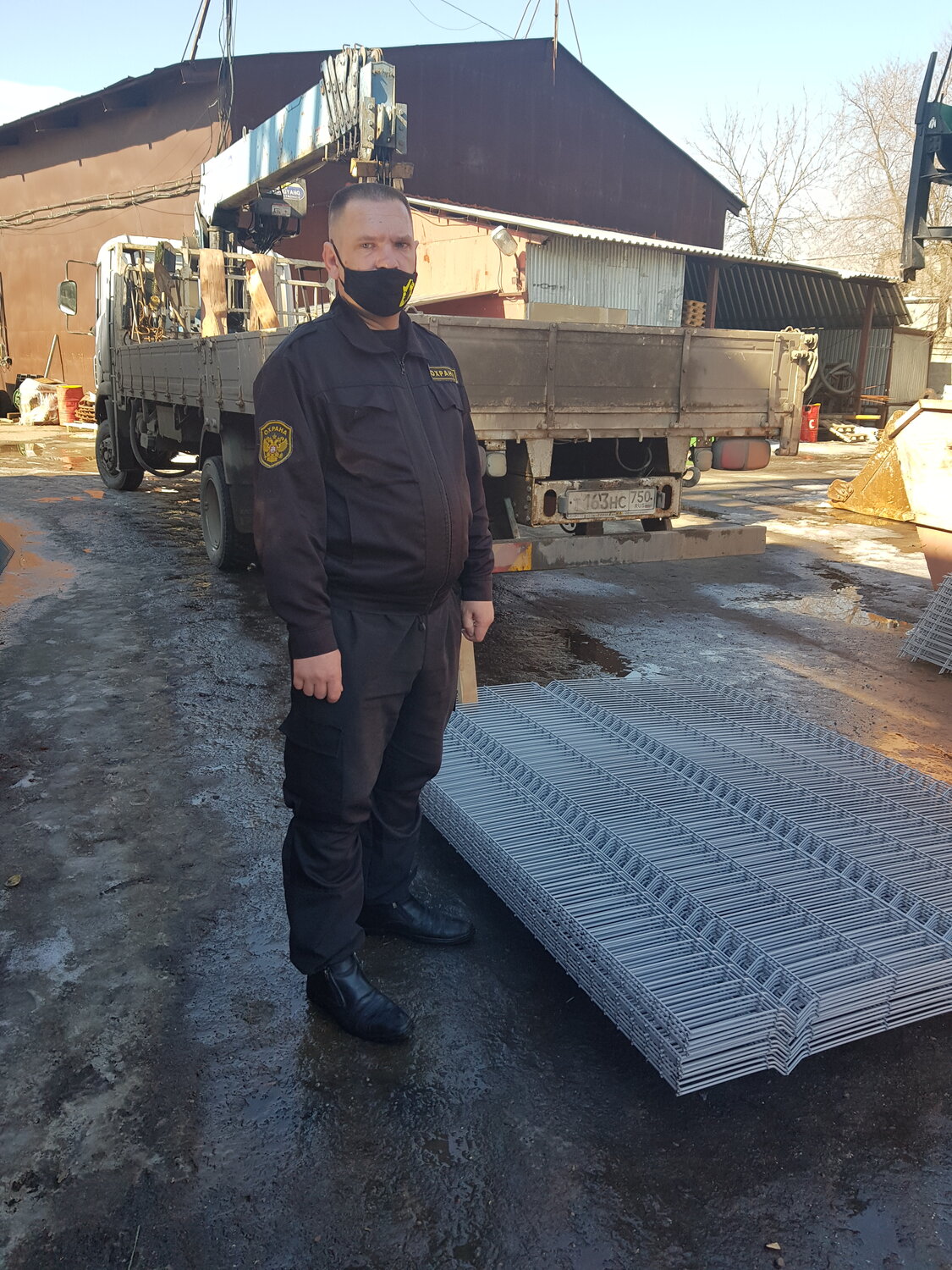 Услуги охраны людей и объектов в Москве: 120 охранников со средним ...