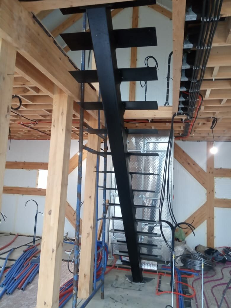 каркас лестницы, простая металлическая лестница, лестница металлическая, лестница металлокаркас, лестницы