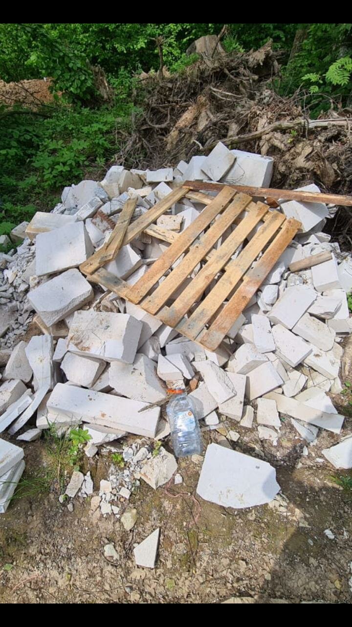 отходы, строительный мусор, много дров, дрова, мусор