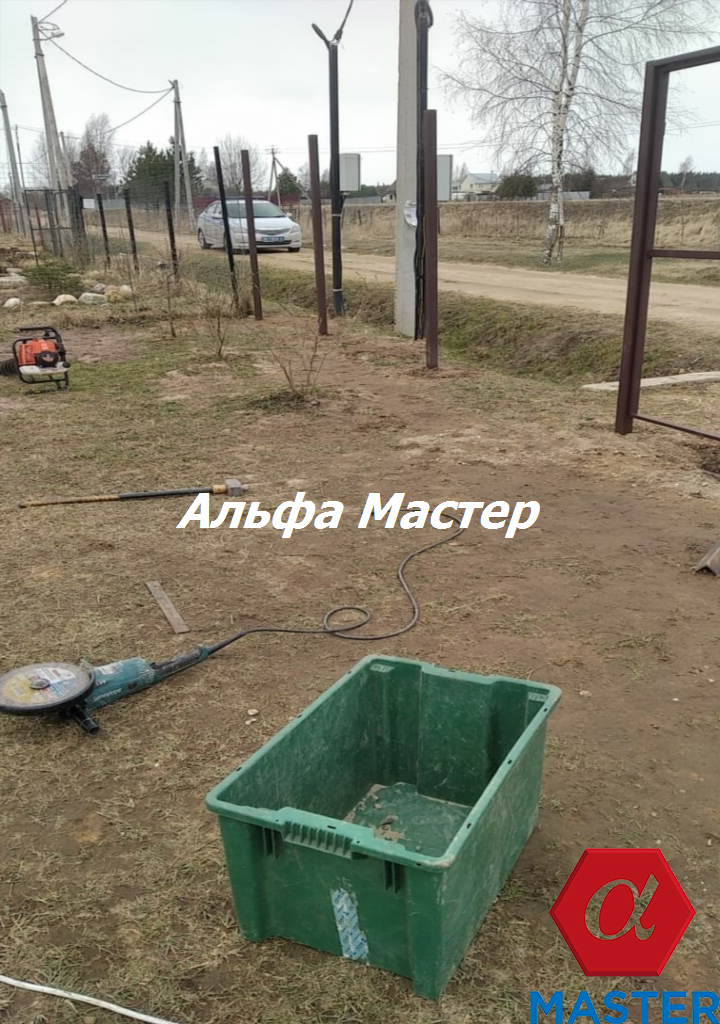 монтаж септика 250, установка септика, септик топас на участке, дачный участок, опалубка для септика топас